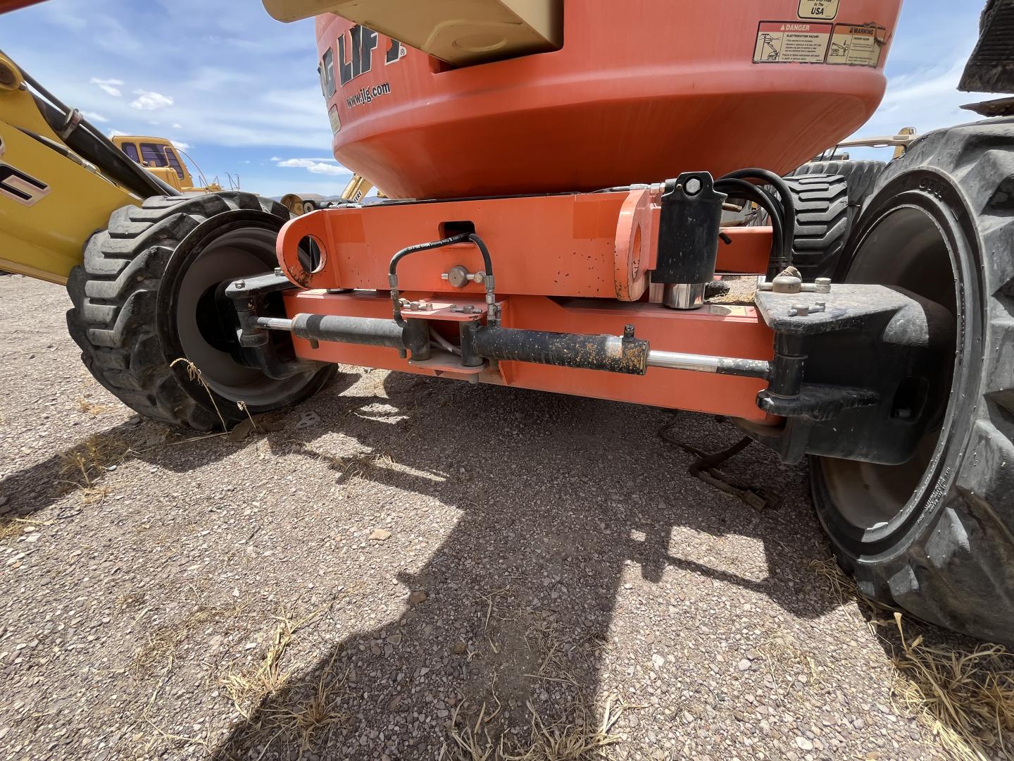 ./imagenes/INVOICE/2019/17102/ASCENSOR JLG 600AJ (33).JPG